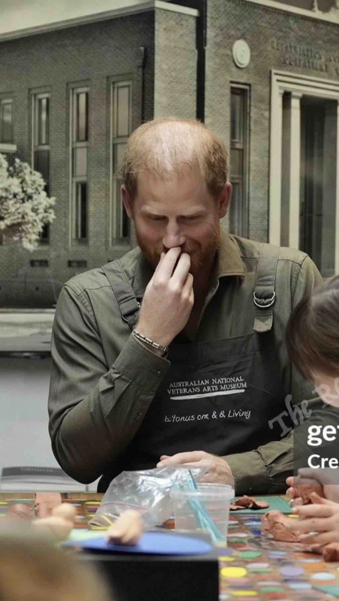 Royal Thoughts - Parody and Commentary tweet media