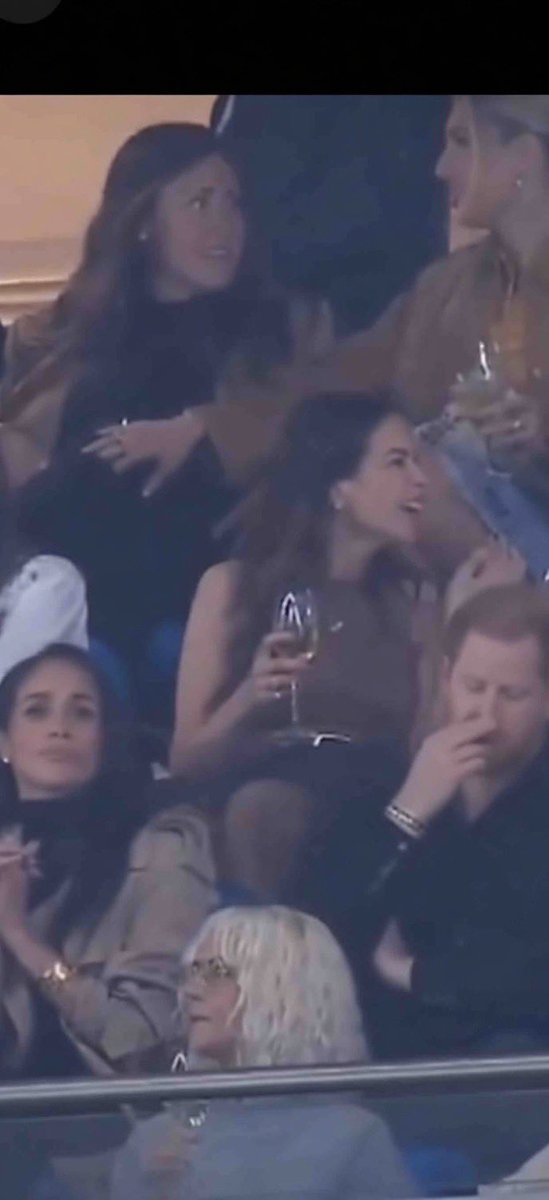 Royal Thoughts - Parody and Commentary tweet media