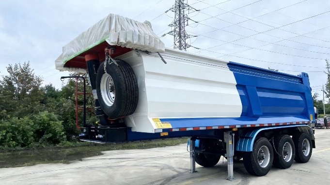 Jiatu_sv1's tweet image. That bold color blocking + rugged build hits different! Pure visual satisfaction for heavy machinery lovers.
#HeavyEquipment #TruckLovers #VisualAppeal #MechanicalBeauty