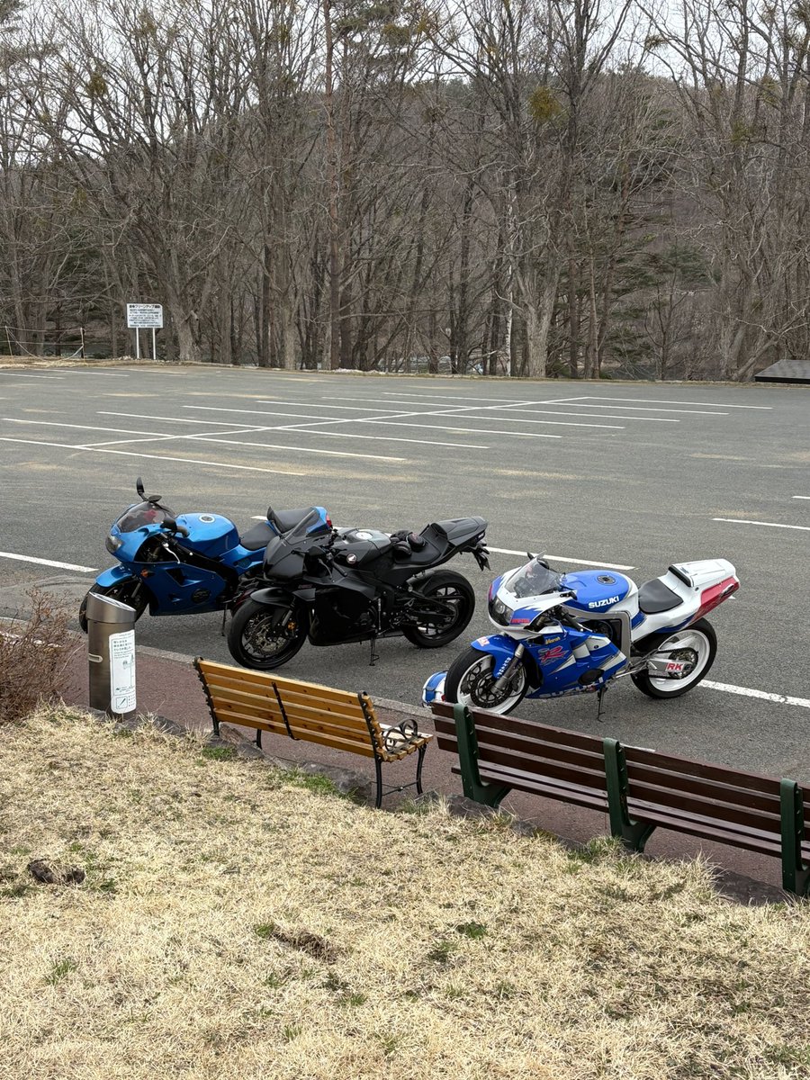 いーかー tweet media