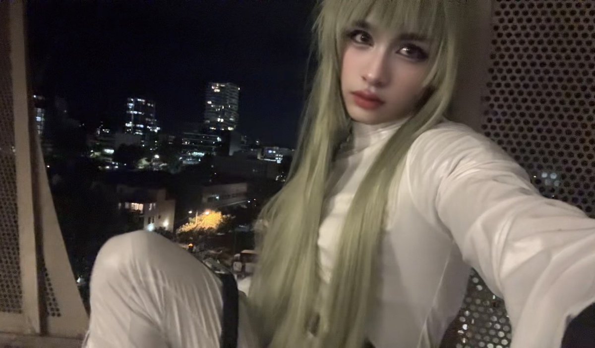 𐙚 valeniti tweet media