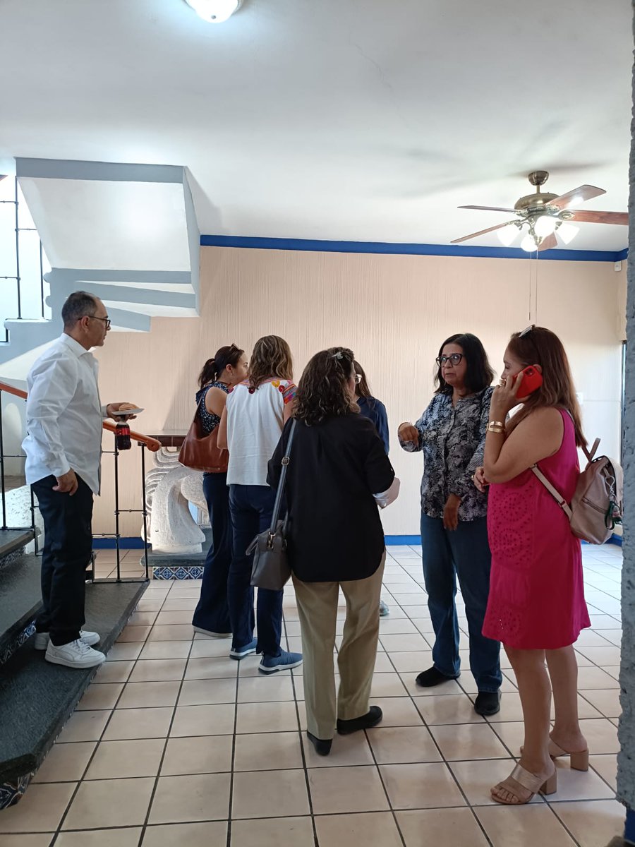 VillanuevaGrupo's tweet image. ¡𝗢𝗣𝗘𝗡 𝗛𝗢𝗨𝗦𝗘!  Recibimos a 𝗰𝗹𝗶𝗲𝗻𝘁𝗲𝘀 𝘆 𝗮𝘀𝗲𝘀𝗼𝗿𝗲𝘀 interesados en una casa con: amplitud, comodidad y una ubicación privilegiada. Si deseas agendar una visita: +𝟱𝟮 𝟰𝟰𝟮 𝟳𝟬𝟳 𝟳𝟮𝟰𝟮 #openhouse #residencial #queretaro #inmobiliaria #venta #casaenventa