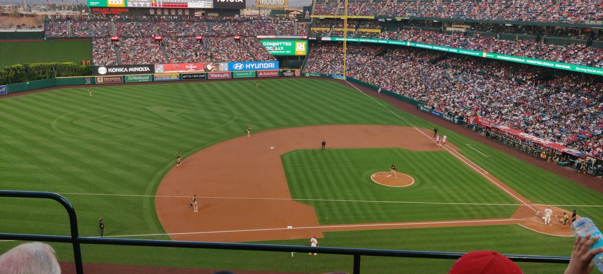 b-rand I tweet media