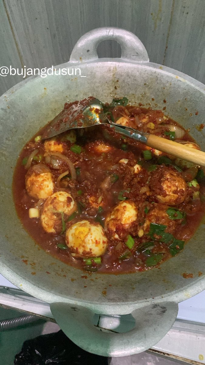 kegiatan gue kalo weekend ya masak, 
tinggal suaminya aja yg blom adaa 👉🏼👈🏼