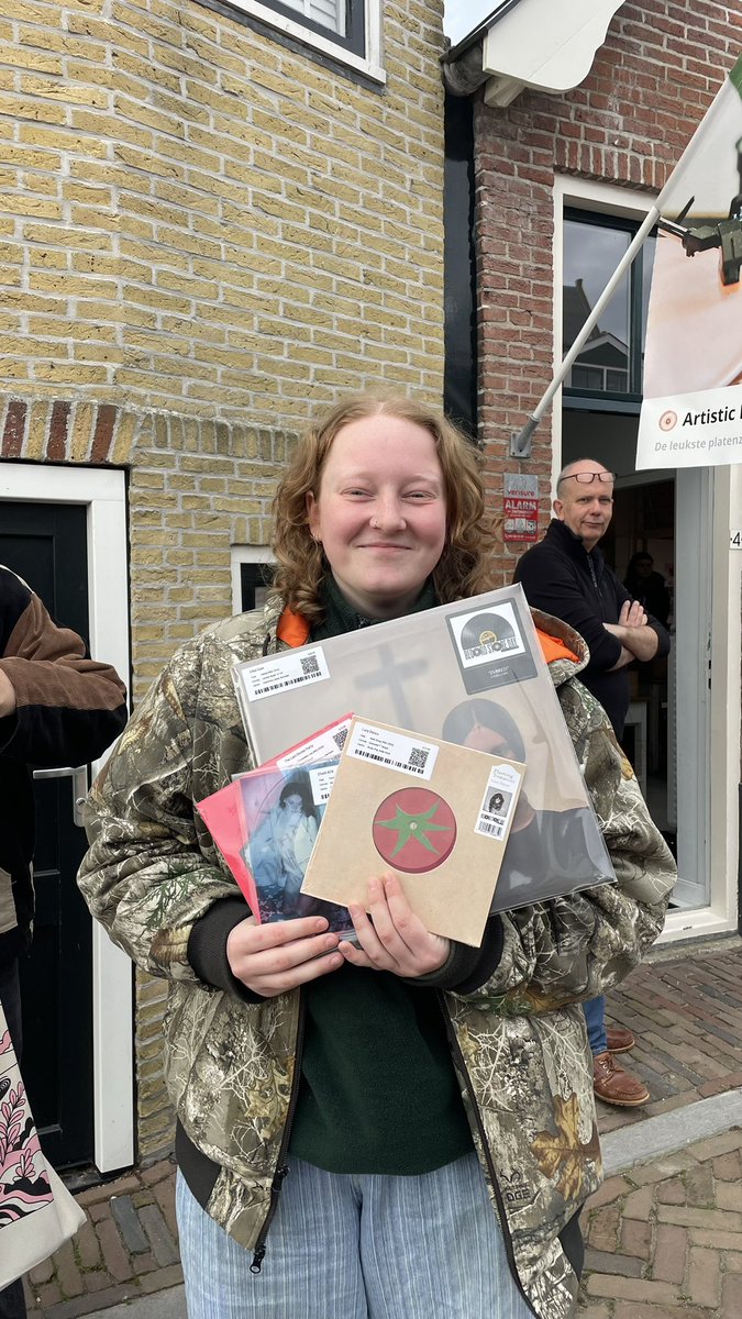 lis 🍅 tweet media