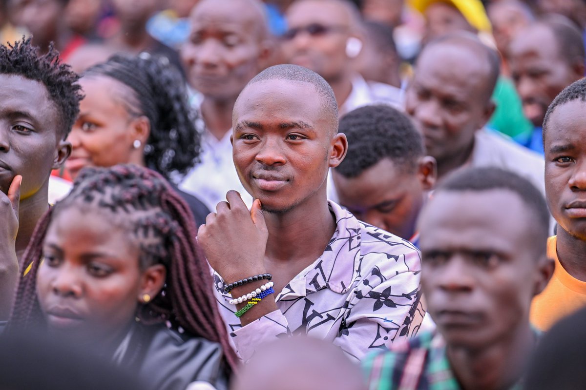 💥Russells.💫 Rs' tweet media