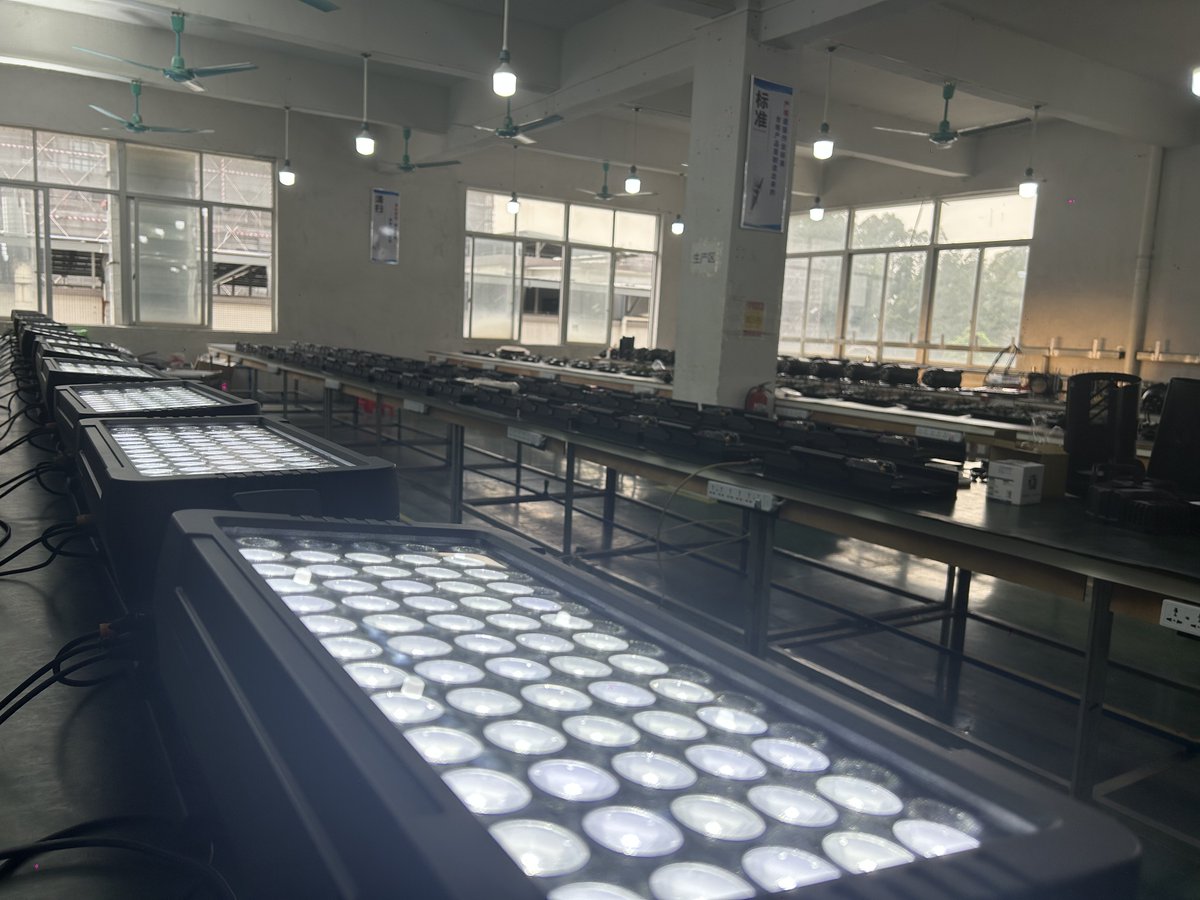 yiqhahappy's tweet image. C600 Wash Light IP65

60*10w RGBW

Beam angle：25° / 45° #citycolor #washlight #stagelight #kblights