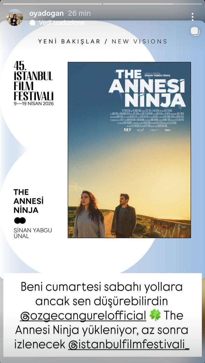L'amica Oya Doğan ci sarà ..
dalla sua ig story scrive : 

"Solo tu potevi lasciarmi in strada sabato mattina #ÖzgeGürel 🍀
#TheAnnesiNinja sta arriando, da guardare a breve al İstanbul Film Festivali"

Dai dai tesoro 🍀🐞🍀