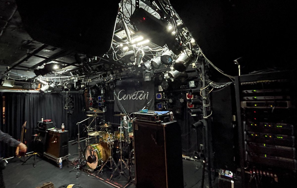 UMA_sound's tweet photo. 今日の現場
Cerveteri 8th OnemanLive！
ウチの歪みペダルをメインに使って素晴らしいサウンドを出してくれております🎸
#Cerveteri https://t.co/f6FL7EHGY9