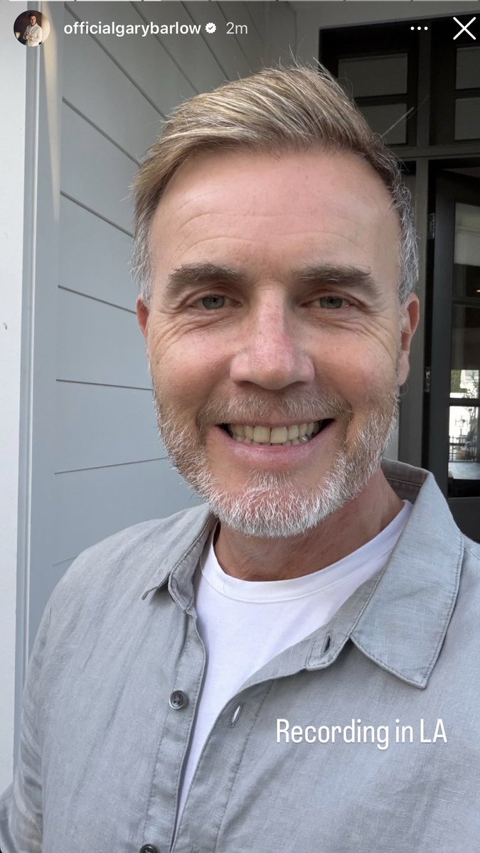 suesmith1465's tweet photo. Miss you @GaryBarlow but songwriting and sunshine look beautiful #newmusic #41days 🎪🤡🩷 https://t.co/9aC68hK5Ij