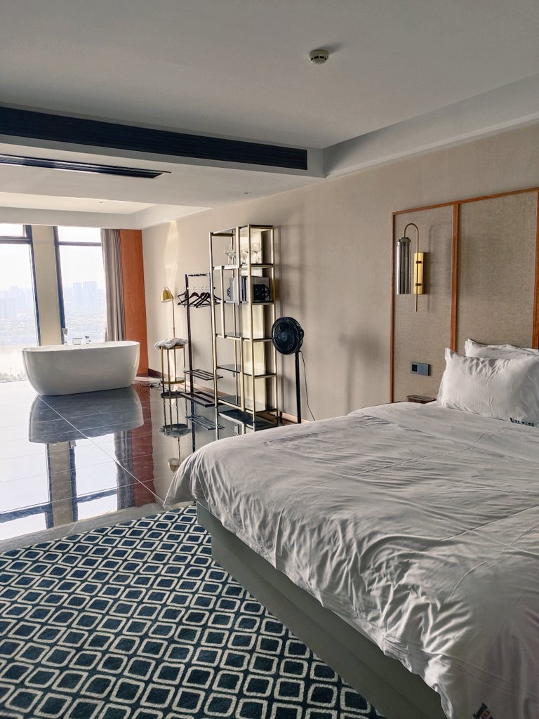 CS激情生活 tweet media