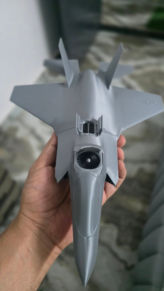 prints_india's tweet image. Look at this beauty 😍 💕 

#f35
#usvsiran 
#usairforce
#IAF
#F35inIndia