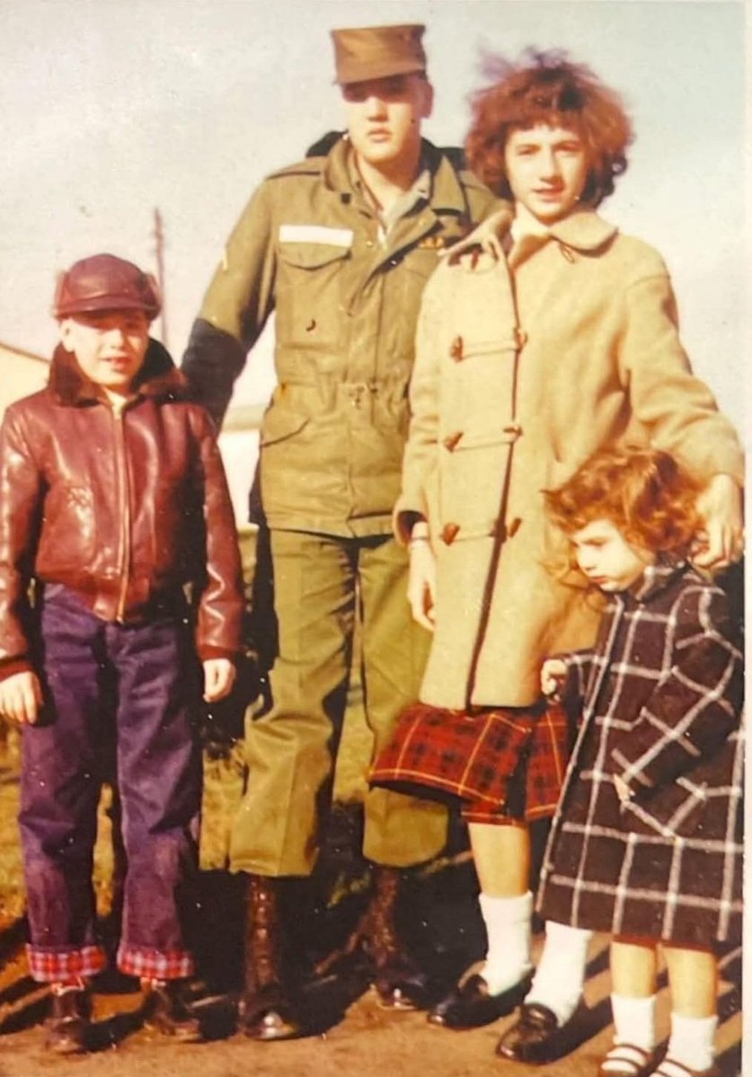 AboutElvis's tweet image. Army days
#Elvis #ElvisPresley #Elvistheking #Elvis1959 #ElvisHistory #Elvis2026