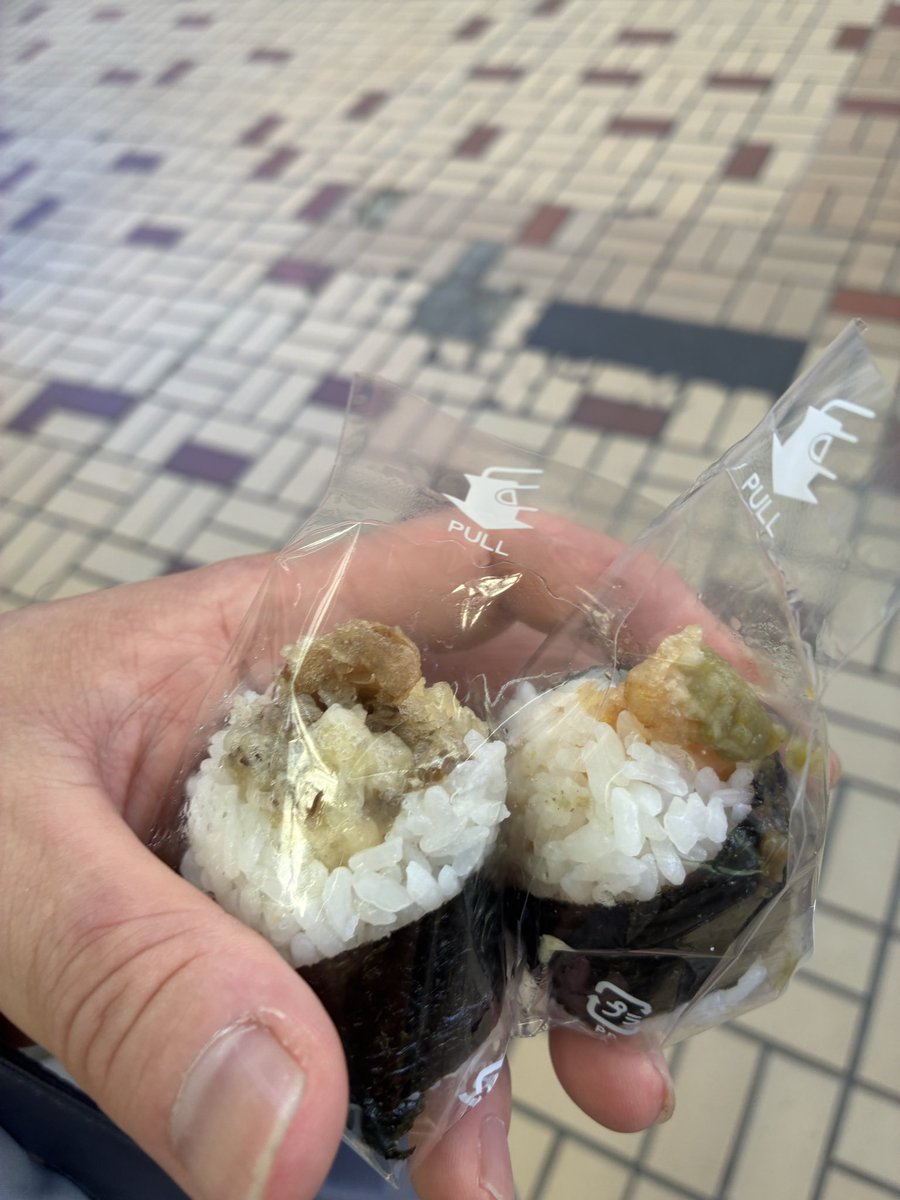 matsutake_TM's tweet photo. ライブ前に名古屋の大須商店街で食べ歩き。
ウマウマ
矢場とんを撮り忘れた。 https://t.co/TPEE5Mtg8R