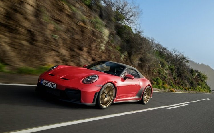 _Drivingplace's tweet image. New Porsche 911 GT3 S/C รถเปิดประทุนสมรรถนะสูง น้ำหนักเบา ไร้ระบบอัดอากาศ และขับสนุกด้วยเกียร์ธรรมดา!
#Newcars #รถใหม่ #AAS #PorscheThailand
#Drivingplace #Media #AutoplaceThailand
&amp;gt;&amp;gt;คลิก ชม แบ่งปันได้ครับเว็บปลอดภัย&amp;lt;&amp;lt;
drivingplace.com/drivingplace-c…