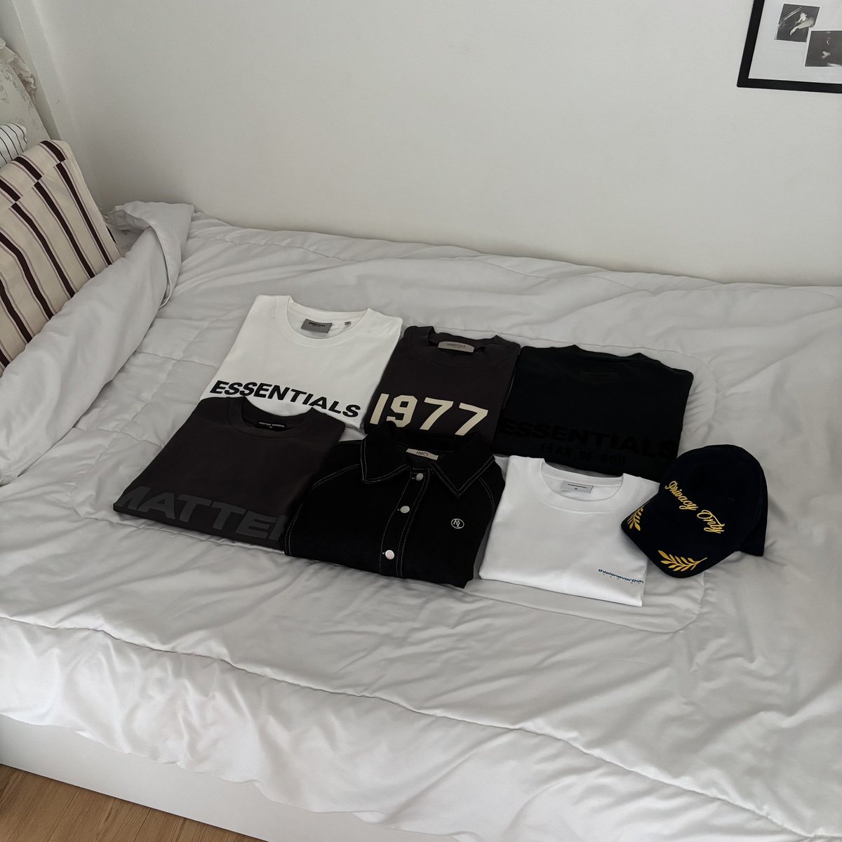 .           wts     ❤︎       ᭝  
ปล่อยต่อเสื้อผ้า 
᭝  new and second hand  

♡⃣ลง วันนี้ (18/04) เวลา 19.30 
♡⃣ค่าส่ง 40 thb  .  ไม่มีบวกเพิ่ม

(      )  รี ปัก ฟอล ลด 5 บาท    ♪

#ส่งต่อเสื้อผ้า #ส่งต่อเสื้อผ้ามือ2 #ส่งต่อเสื้อผ้ามือสอง