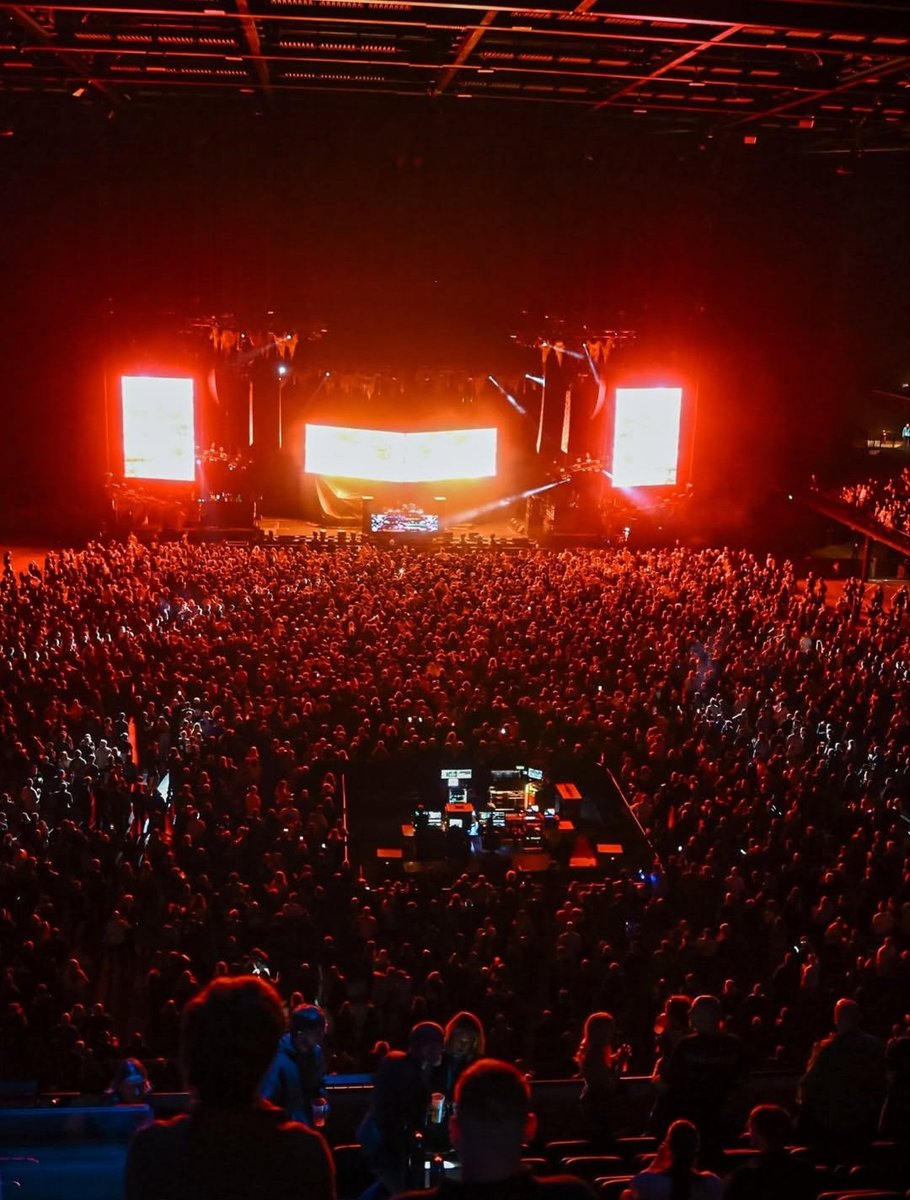 TheProdigyDaily's tweet image. 🔥 Legends 🔥

@the_prodigy and @Carl_Cox at @TheCoopLive 🏟️ Manchester 🇬🇧 16.04.2026

📸 Carl Cox social media. 
#theprodigy #manchester #music #livestage #vibes #MusicMoment #musiclegend #musicshorts #uk