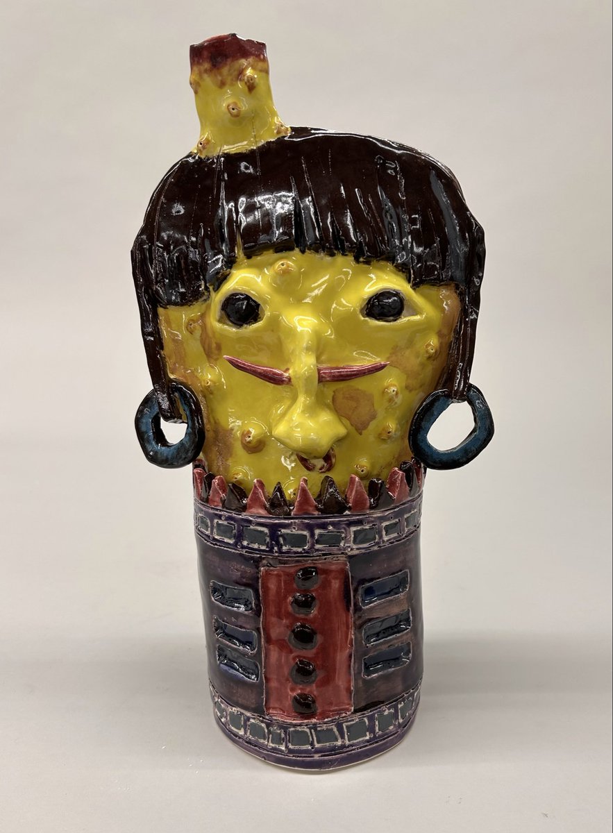 Destinito_'s tweet photo. second art exhibit I have shown at
Resiliencia, 2025
clay, glaze
by Destiny Gómez
#art #artist #ceramics #boost #promote #viral #crypto #oilpainting
#OkullardaKatliamaHayır #FBvçrs #trending #Panamá2026 #aztec #maya #mexican #mexicanartist #mexicanart https://t.co/PHalnfUNqM