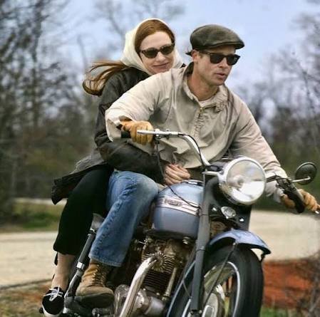 Frasespeliculas's tweet image. "Me enseñó lo que significaba echar de menos a alguien". 🕊️⏳

​📽️ El curioso caso de Benjamin Button (2008)

#Cine #BenjaminButton #BradPitt #DavidFincher