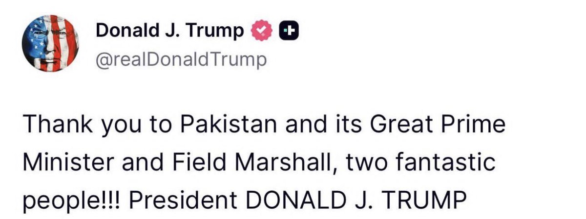 SUNOFM894's tweet photo. #BreakingNews 
U.S. President Donald Trump praises Pakistan’s leadership, thanking Shehbaz Sharif and Syed Asim Munir for mediating a fragile U.S.-Iran ceasefire that reopened the Strait of Hormuz. Pakistan now pushes to extend talks before April 22.
#Pakistan #Diplomacy #USIran https://t.co/U0e4ZAshzR