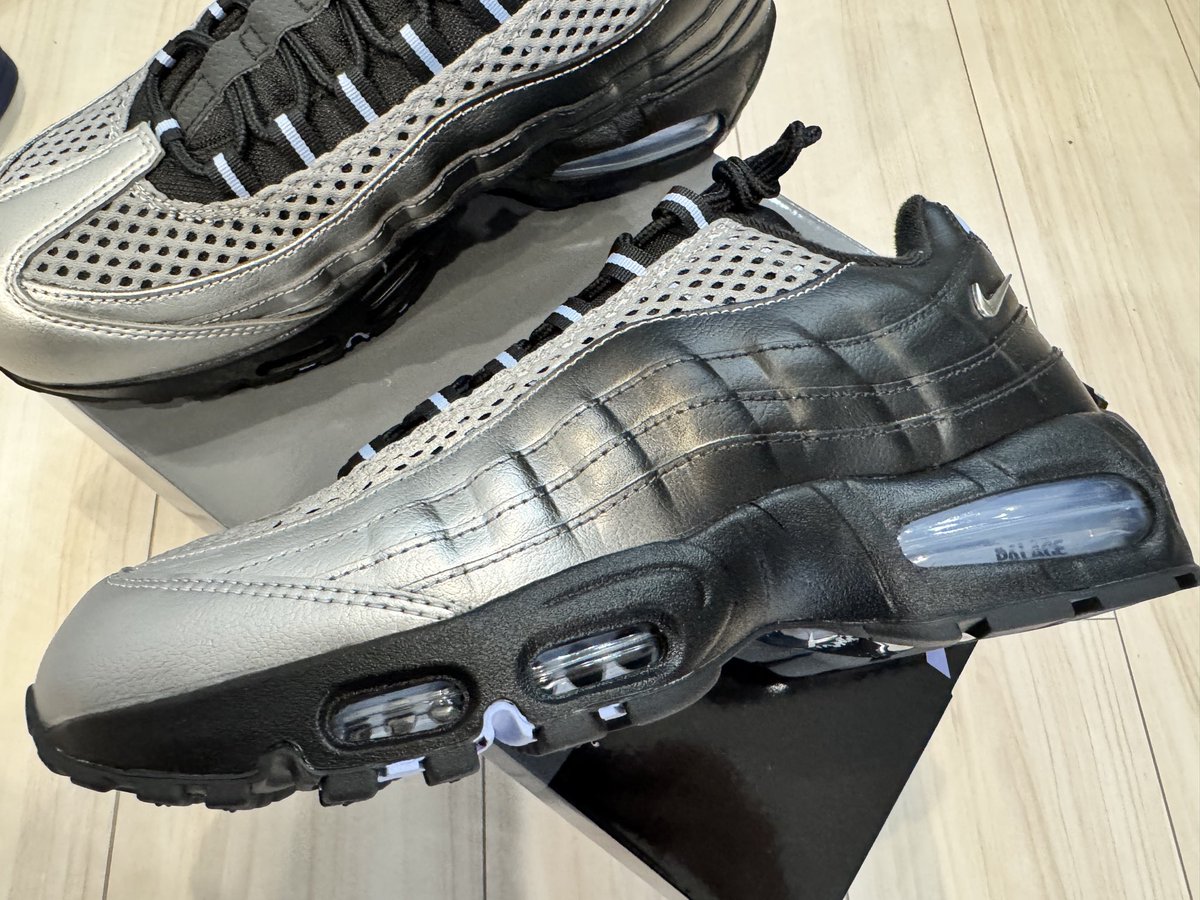 shinjihamilton's tweet image. 到着しました。
履き潰すぞ❗️
#エアマックス 
#エアマックス95 
#AIRmax 
#パレス