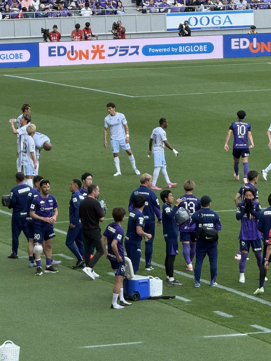 りりり tweet media