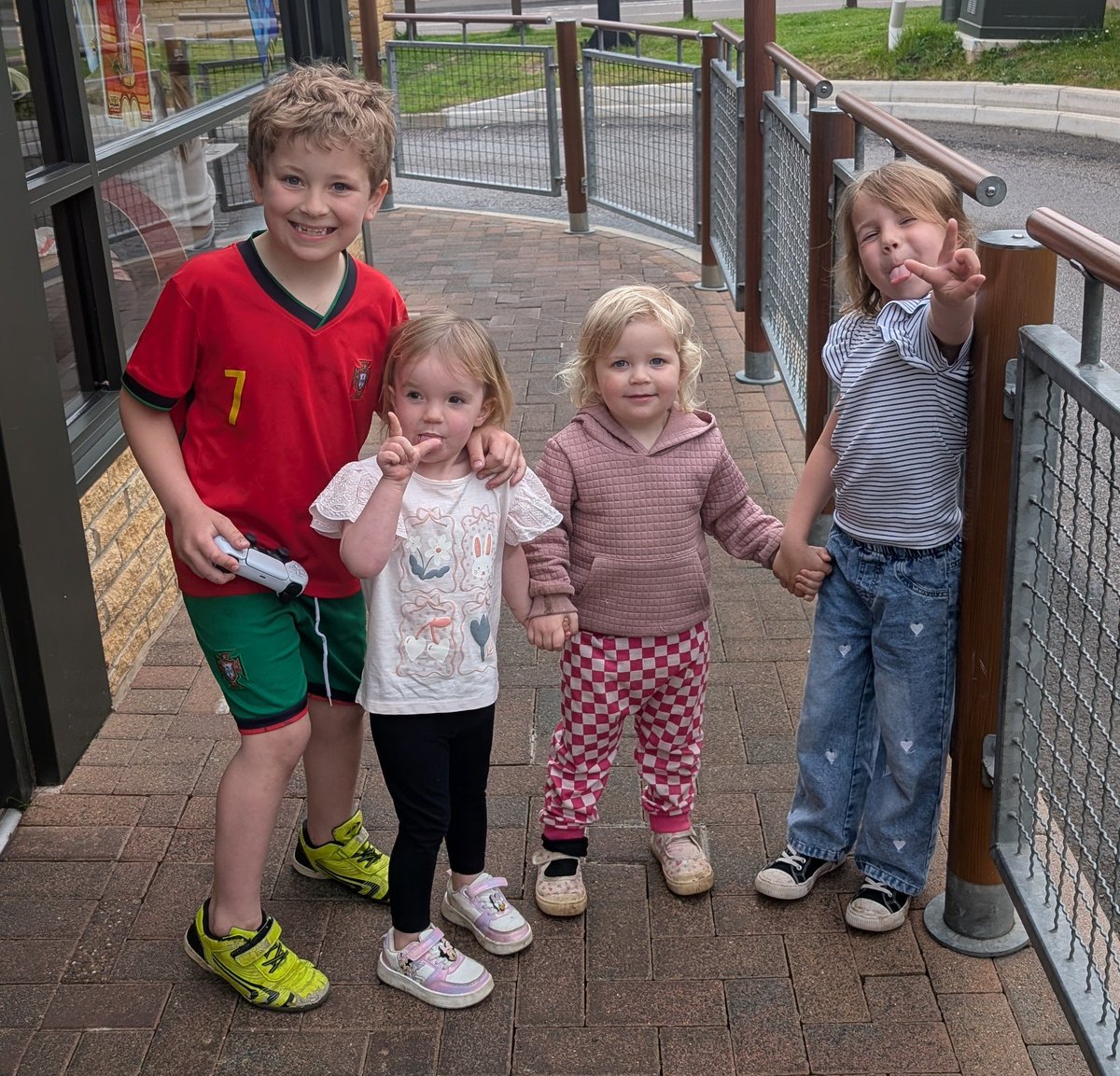 LLLChick's tweet image. When your granddaughter's love your besties kids @zoe_bearx ❤️❤️ #family #love #makingmemories #besties