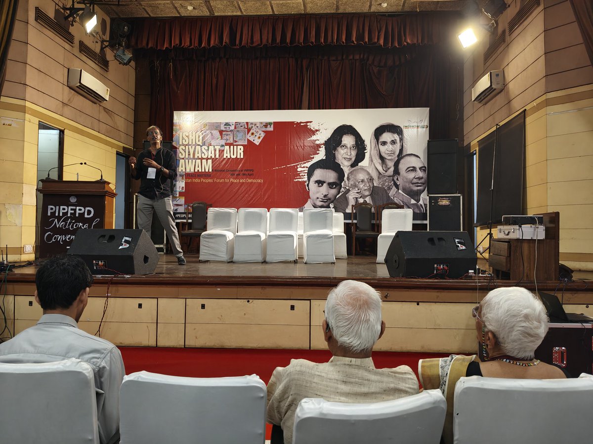 yourrajender's tweet photo. #pakistanIndiapeoplesfouramforpeaceanddemocracy 
बातचीत जरूरी है https://t.co/Tu4xaMv0mD