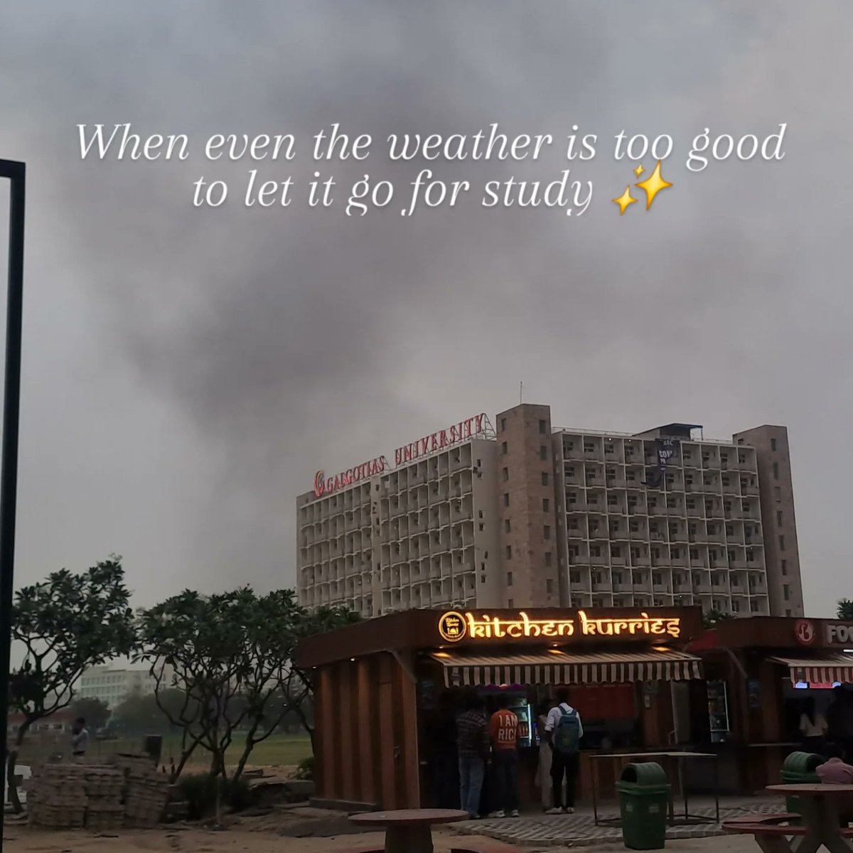 nini_says4's tweet image. The weather was said it all 😭😭 #galgotias #galgotians #activelearning #campuslife #student