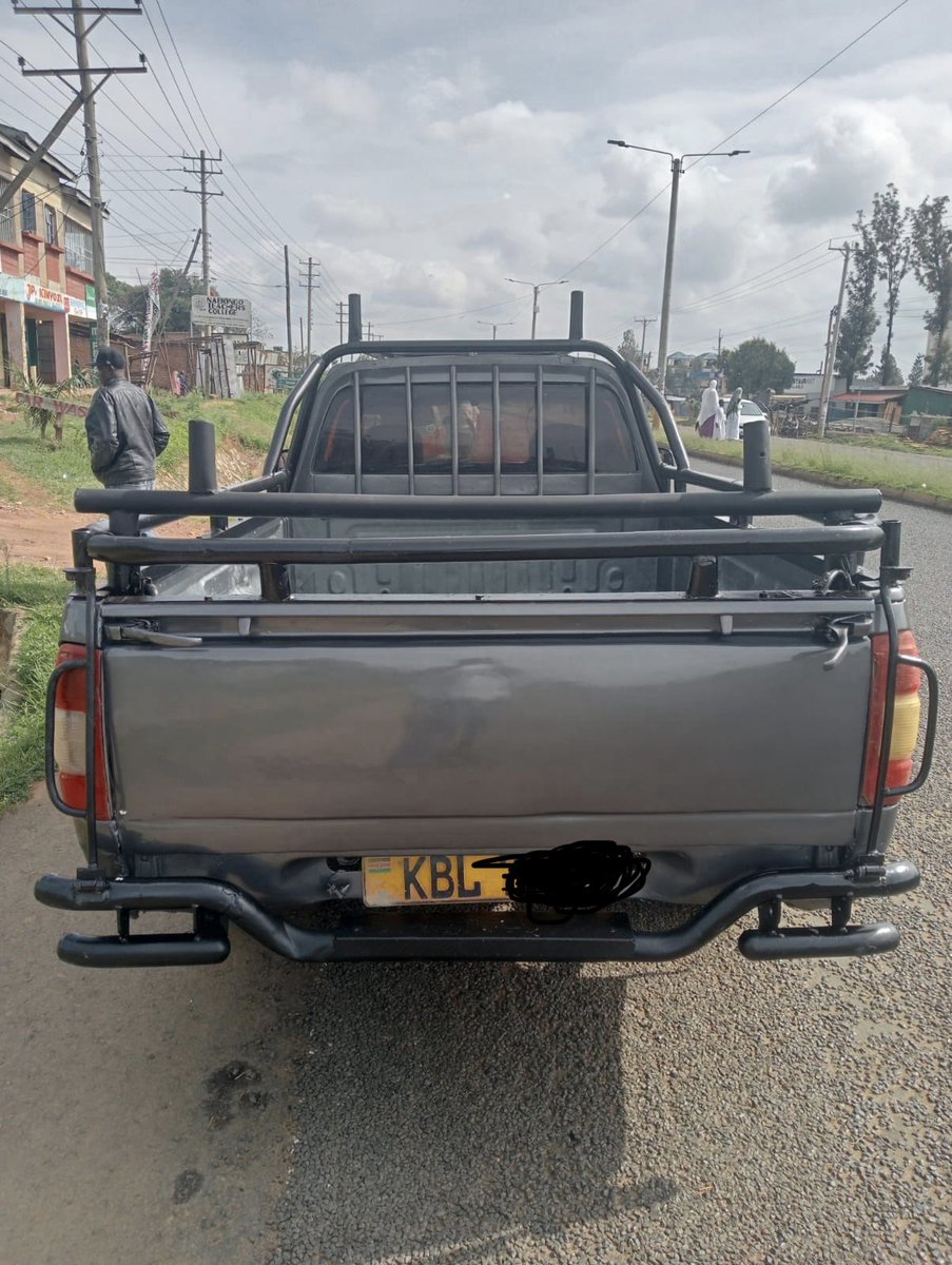 MbuyaClaudius's tweet photo. Clean Isuzu Dmax 
Ready documents
Accident Free
Repainted
In Bungoma
1m Slightly Negotiable
Call or whatsapp 0708381347
#SecondHandVehicles #VehicleSales https://t.co/fZ3Zh3J0D1