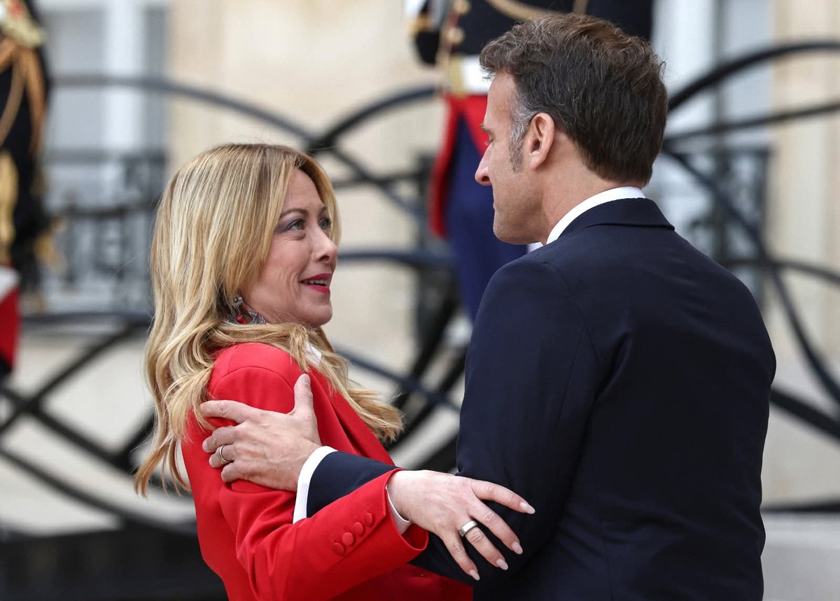 Ñòòŕ tweet media