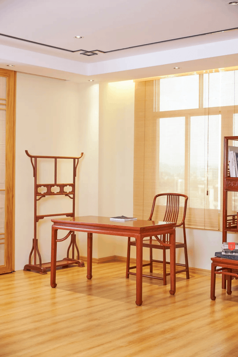 achnityede's tweet image. "Minimalist desk setup for focused work: Wireless keyboard + ergonomic mouse, potted succulent (mood boost!), stacked notebooks (labeled by project), and a small LED lamp. Clutter-free = creativity + productivity.  #DeskGoals #WorkFromAnywhere"