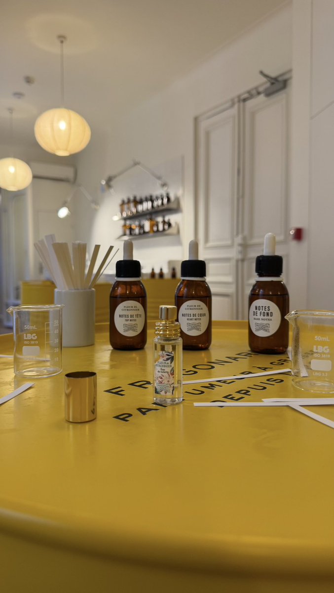 𝔙𝔞𝔫 ℌ𝔢𝔩𝔰𝔦𝔫𝔤 tweet media