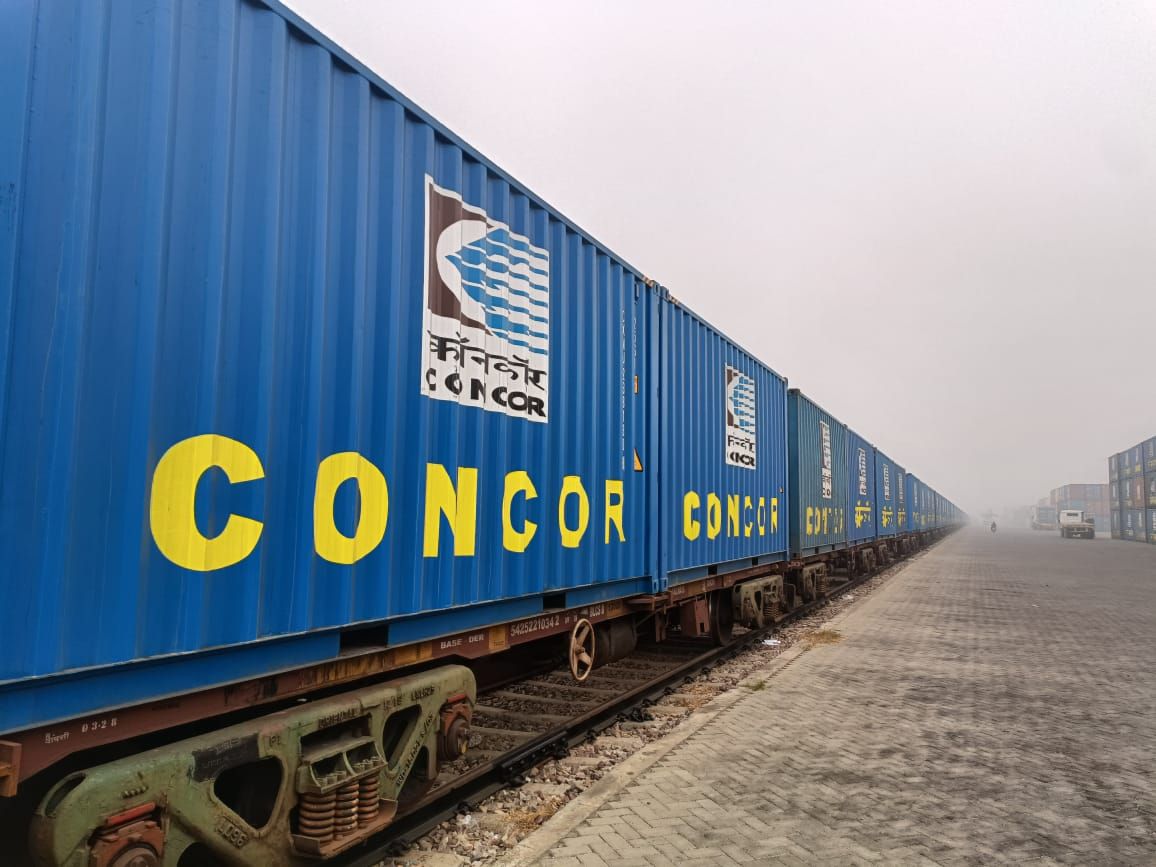 ConcorArea3's tweet photo. End-to-End Seamless Logistics | Connecting South to North

At CONCOR , we are strengthening the logistics backbone between Southern and Northern India through our regular train services between Tondiarpet in Chennai and  Tuglakabad in Delhi

With both 20 ft and 40 ft container options, we offer flexible solutions tailored to diverse cargo needs—ensuring reliability, efficiency, and scale.

What sets this apart is the seamless integration: from first-mile pickup to rail movement and last-mile delivery, enabling truly end-to-end logistics.

In a landscape where time and predictability matter, our focus remains on providing consistent, cost-effective, and dependable multimodal solutions across key corridors.

Think Logistics, Think CONCOR.