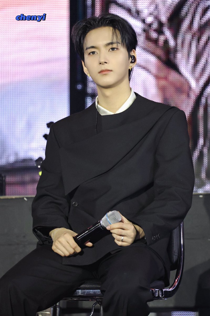 chenyi412's tweet photo. 260417  DEAD AND SHOWCASE
#XdinaryHeroes #엑스디너리히어로즈 #엑디즈 #오드 #오승민 #Ode https://t.co/pfuVvSJv8r
