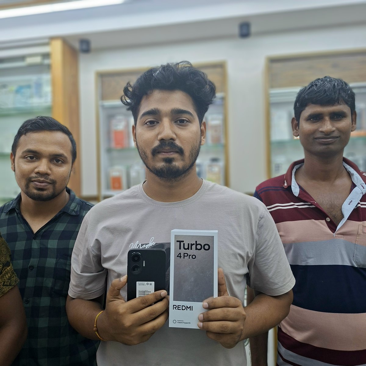 intimekhulna's tweet image. আপনাদের দোয়া ও সমর্থন আমাদের একান্ত কাম্য🤝

আপনার পছন্দের Smartphones, Gadgets এবং Accessories এর কেনাকাটা হবে নিশ্চিন্তে!

যে কোন প্রয়োজনে যোগাযোগ করুনঃ 01791696262

#happyclients #happyfaces #intimekhulna #intimeshop #intimemobileshop #mobileaccessories #onlineshopping