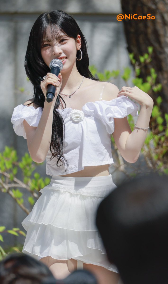 Ni.Cae.So tweet media