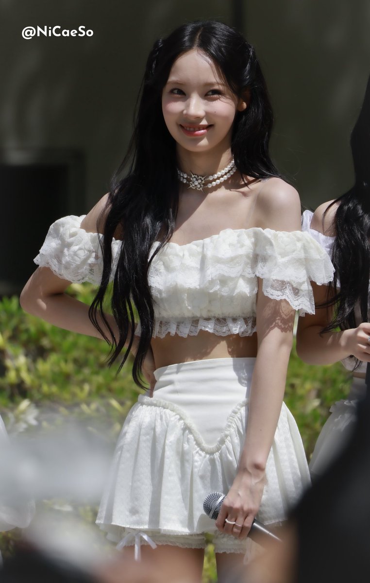 Ni.Cae.So tweet media