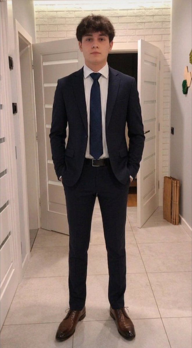 LadsInSuits tweet media