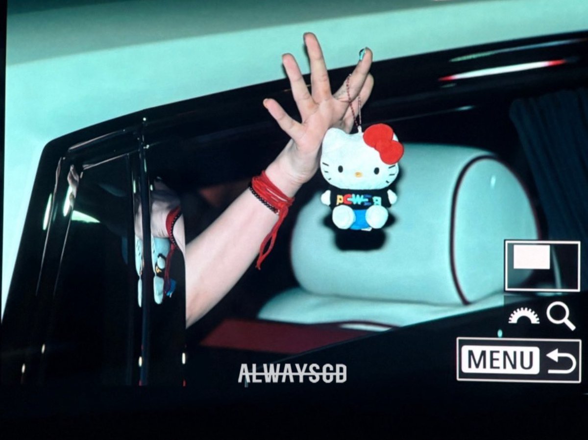 다랜 tweet media