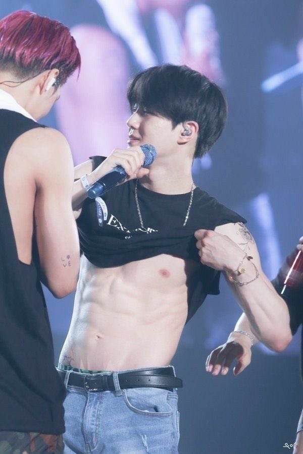 하루끝에수호 tweet media