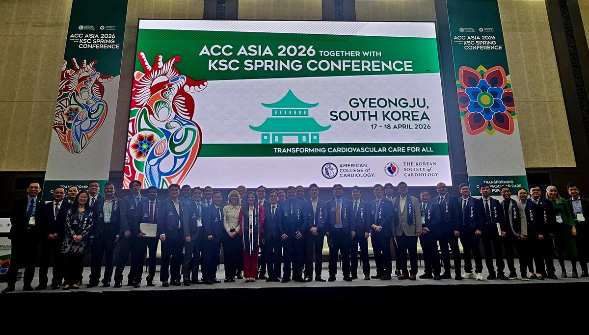 ACCinTouch's tweet photo. Congratulations to all of the new FACCs who took part in #ACCAsia Convocation! Welcome to YOUR professional home. We are excited to have you join us. See everyone next year in Hong Kong. https://t.co/YJJMT2pLAR