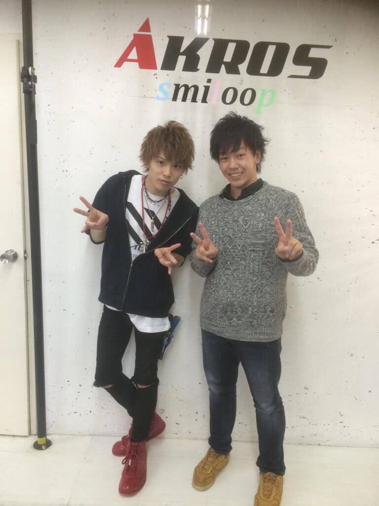 こうやって覚えてくれてて嬉しいな😭
素敵なDMありがとうございます🙇
まさか美容業界に！！
こういう報告をもらう時が
本当に励みになります

11年前の写真が懐かしすぎ！
わかっw