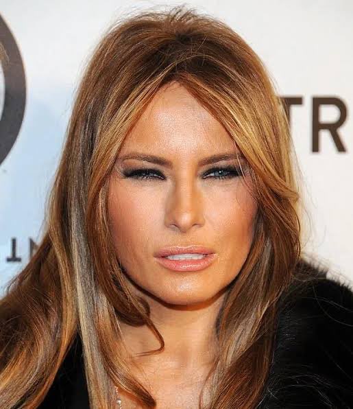 Бабушка говорит внуча, ты на парня своего не ругайся не спорь с ним, будь ласковой не надо свой характер показывать
 
Бабушка когда дед просто дышит: