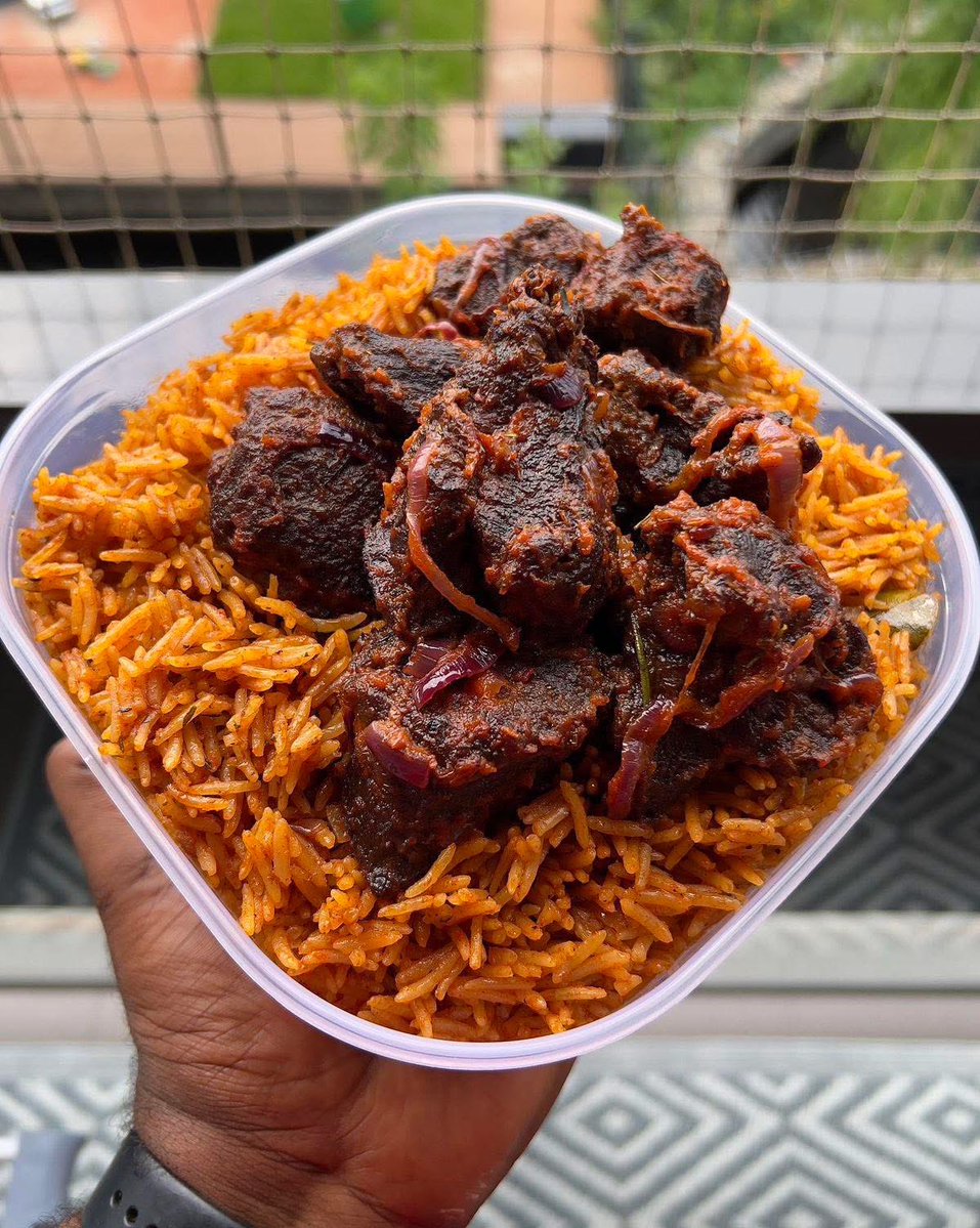 EmmySochi9's tweet image. A or B chose one 😜
#comedy #nigeria #trending