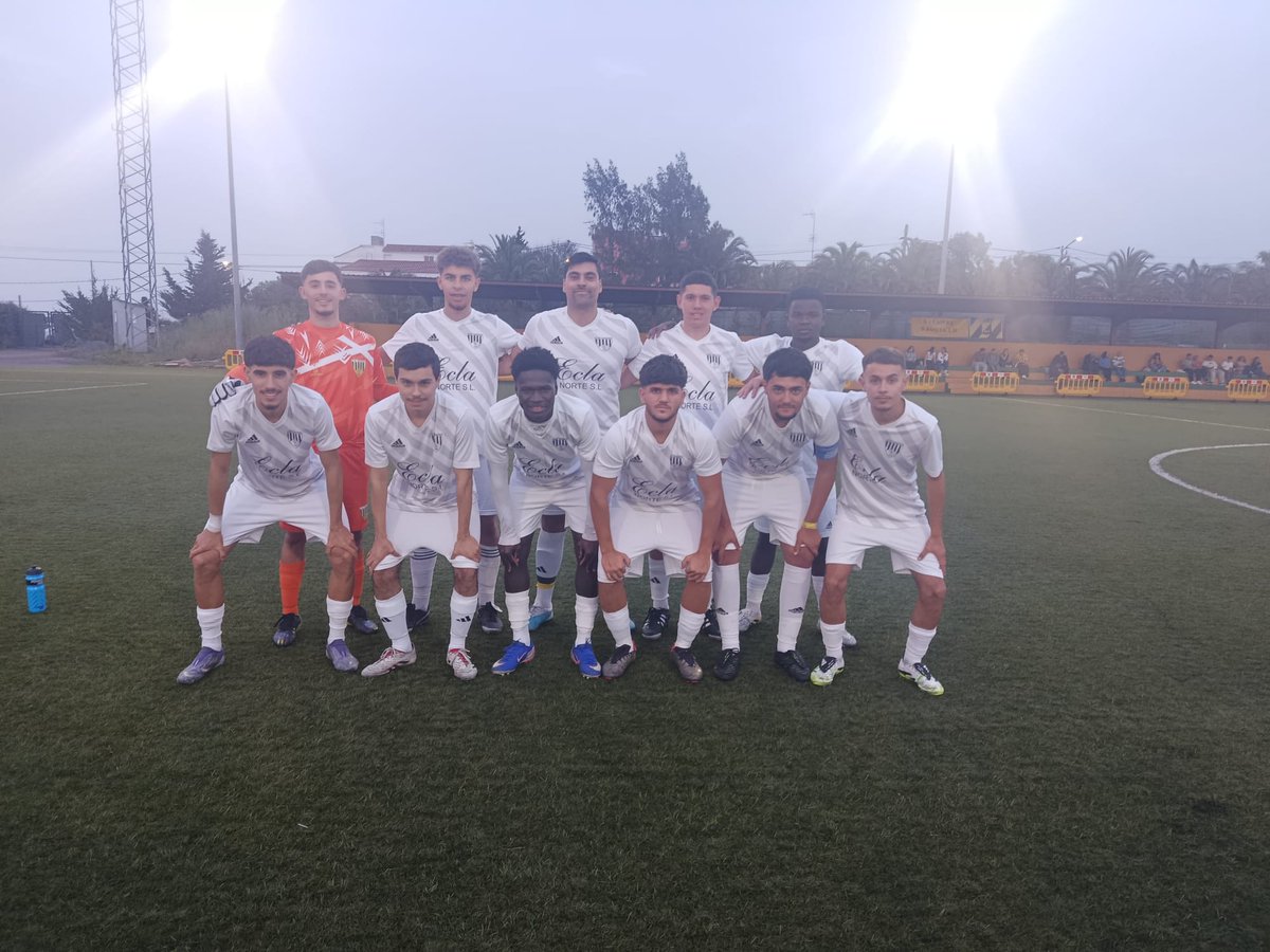 AtalayaUD's tweet photo. 📸 Nuestro filial firma un empate frente al CD Saucillo en un campo complicado, en un partido que pudo haber caído de nuestro lado pero que se nos escapó en los minutos finales (2-2).

A seguir trabajando y compitiendo, que esto no para. https://t.co/GpX79bsuMj
