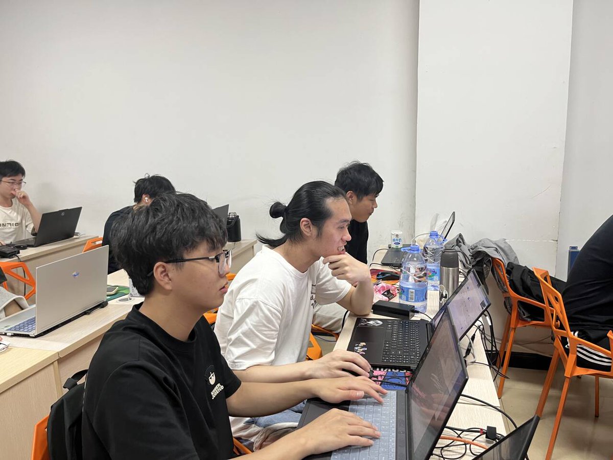 KnowledgeA78655's tweet image. "Thrilled to share our #DataAnalytics training yesterday! Covered SQL basics, Tableau dashboards, and real-world case studies. Big thanks to @DataProLabs for the practical insights—participants left with actionable skills!  #Upskilling #TechTraining"