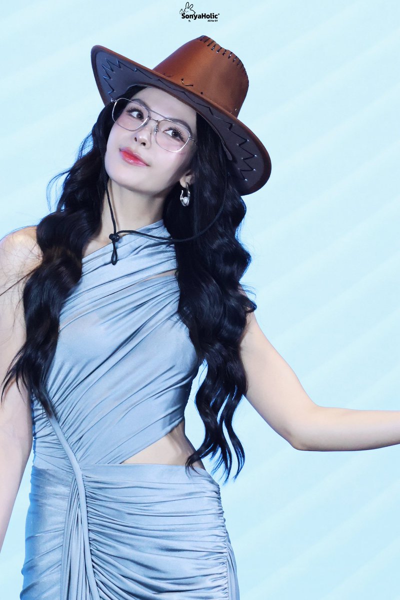 SonyaHolic_CN tweet media