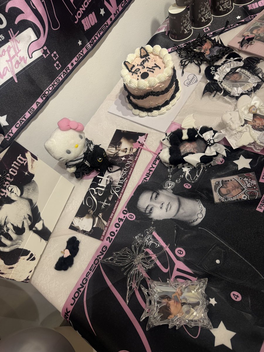 LUCKY 𝐁𝐞𝐫𝐠𝐨𝐛𝐥𝐨𝐦｡ tweet media