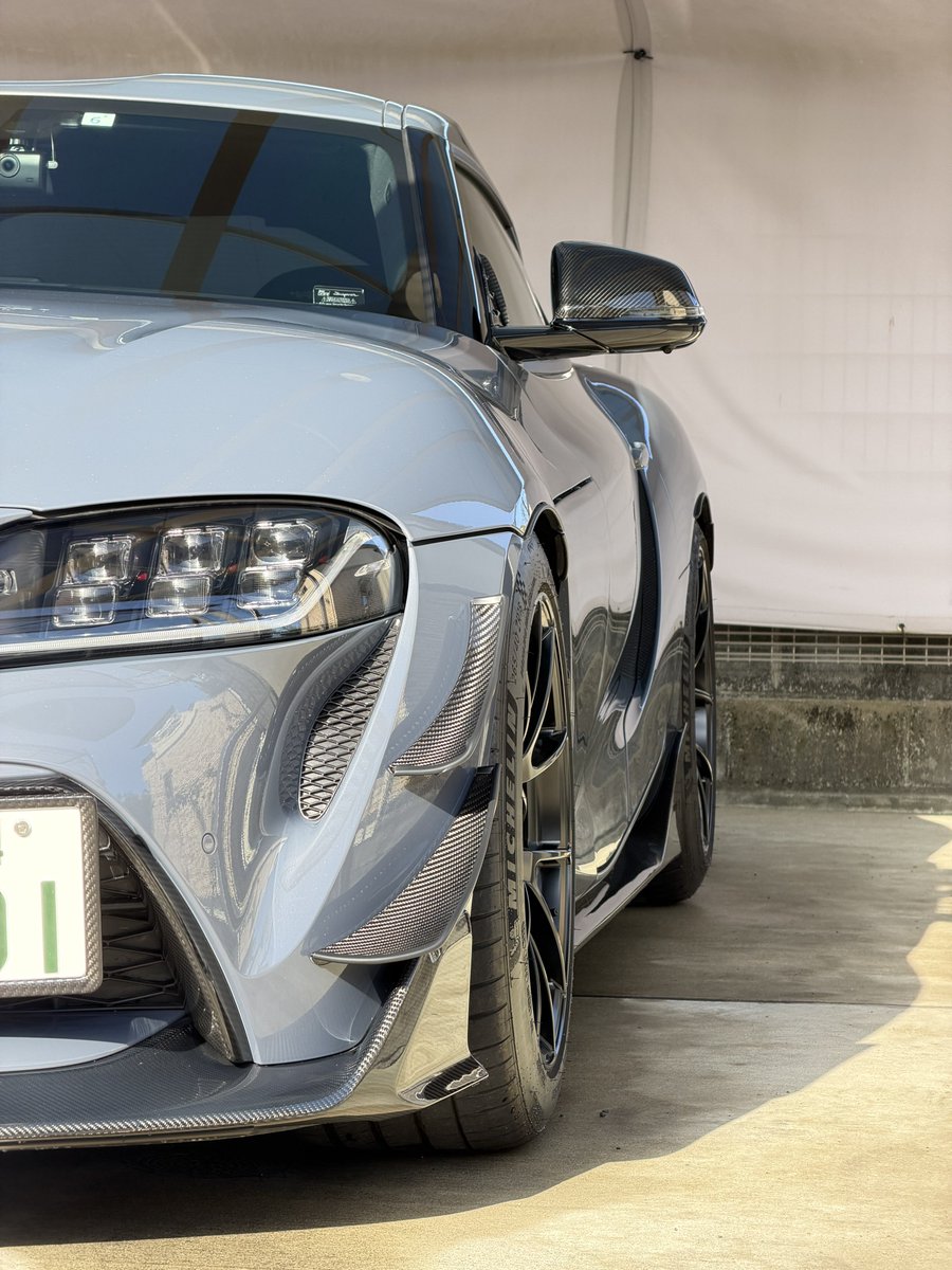 Hermit_440's tweet photo. このツラ具合で車検対応なの意外
GR Garageで測ってもらってOKだったから当たり前なんだけど、自分で測っても確かに前30deg、後ろ50degまでちゃんと収まってる
邪魔だし車検用にキープしてたG025LTD放出しようかな、2本ガリガリだけど https://t.co/YKLbHZO9go